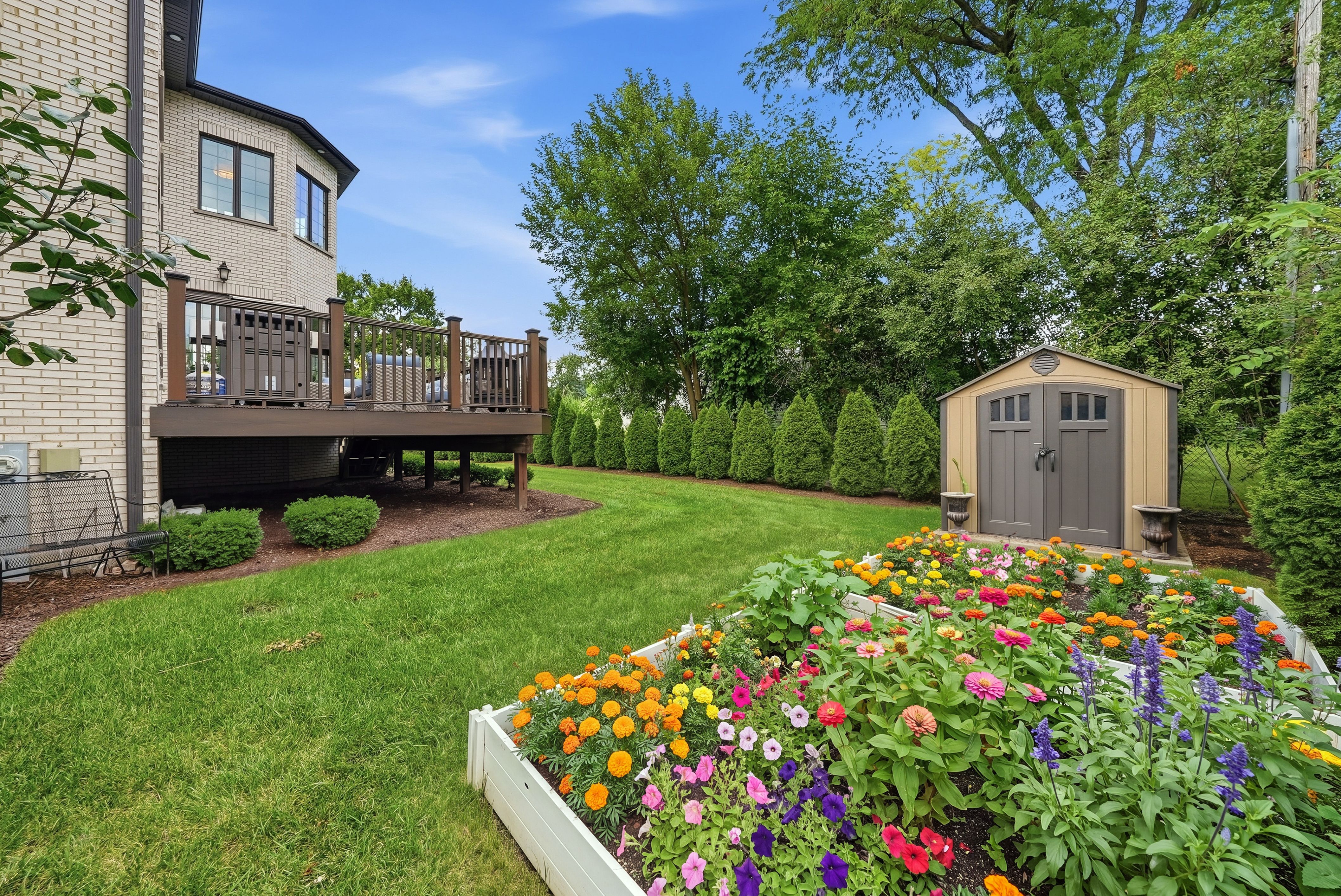  Perfectly Positioned in the Prestigious Golfview Hills Community of Hinsdale - 物件實景