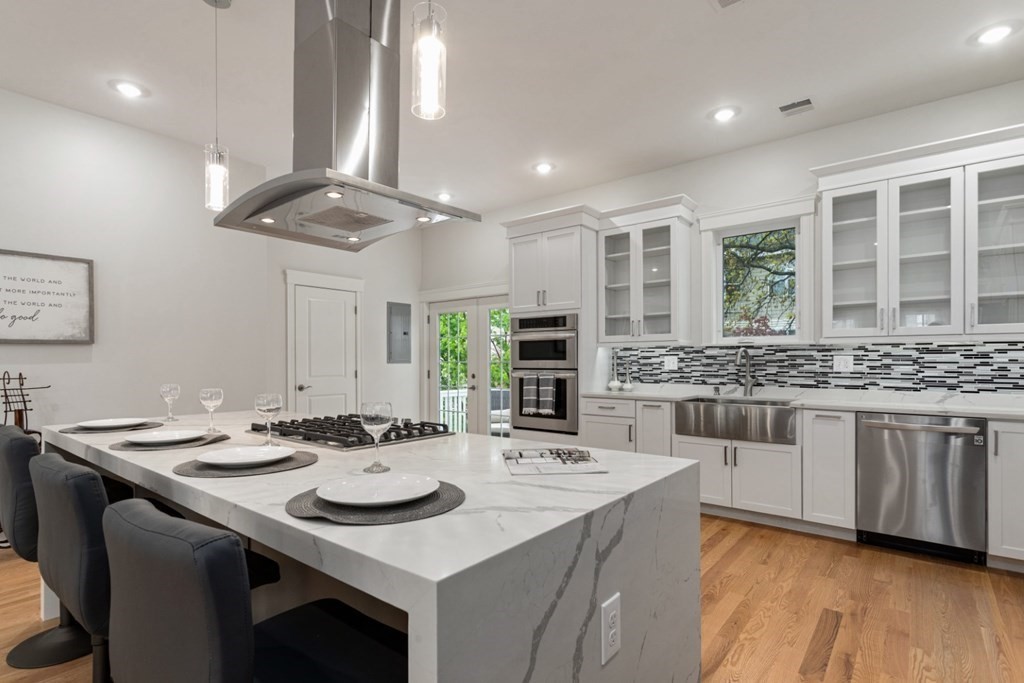 15 Woodbine St, 15, Somerville, Massachusetts, 02143, United States, 3 Bedrooms Bedrooms, ,3 BathroomsBathrooms,Residential,For Sale,15 Woodbine St , 15,1009384
