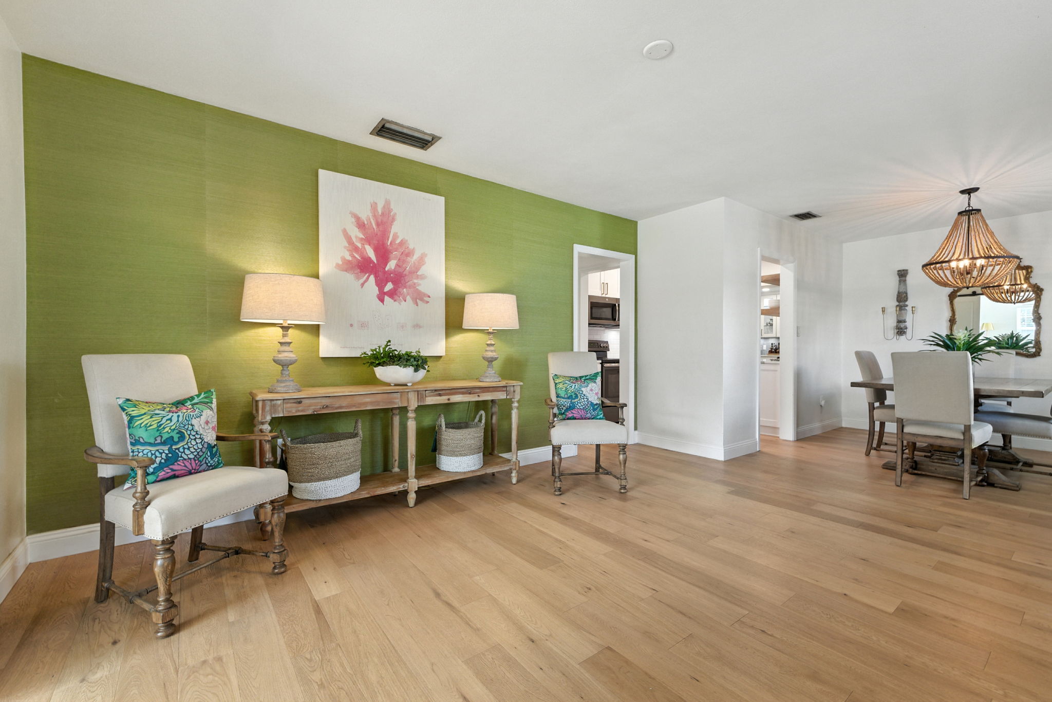 Tampa, Florida, 33629, United States, 3 Bedrooms Bedrooms, ,3 BathroomsBathrooms,Residential,For Sale,1923069