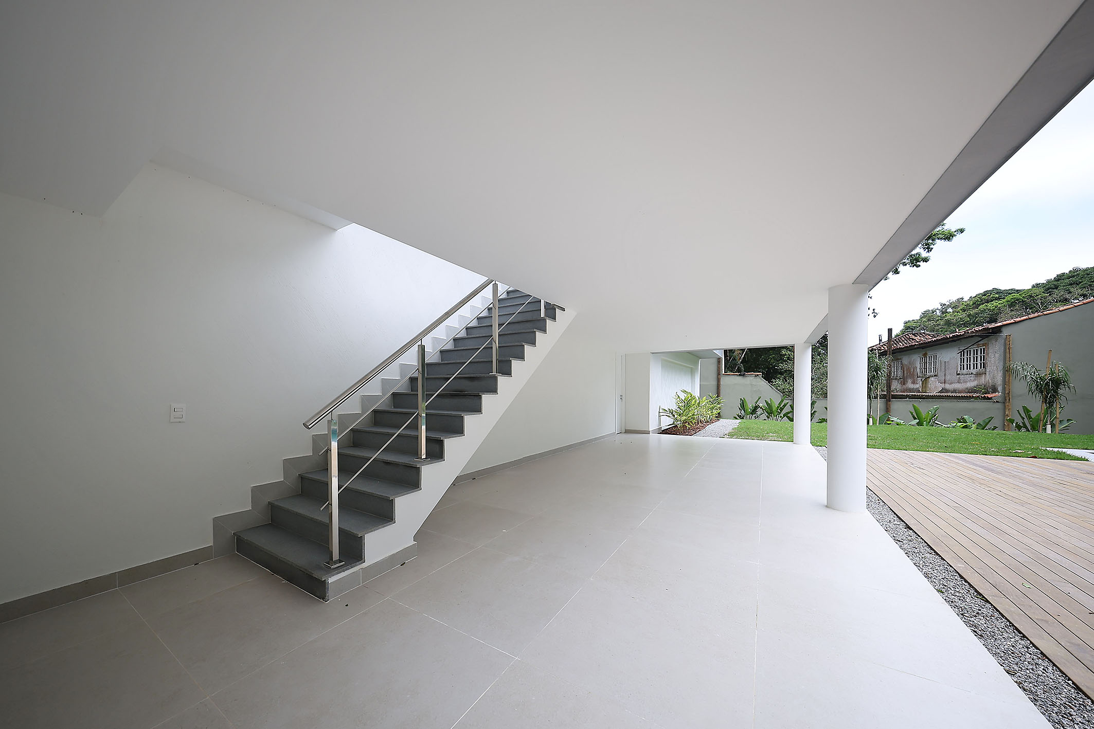  Triplex house with four suites and views of Pedra da Gávea in São Conrado - 物件實景