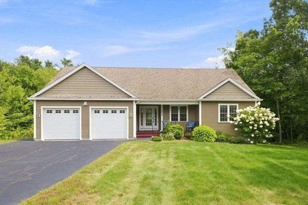 Maple Ave, Rutland, MA 01543