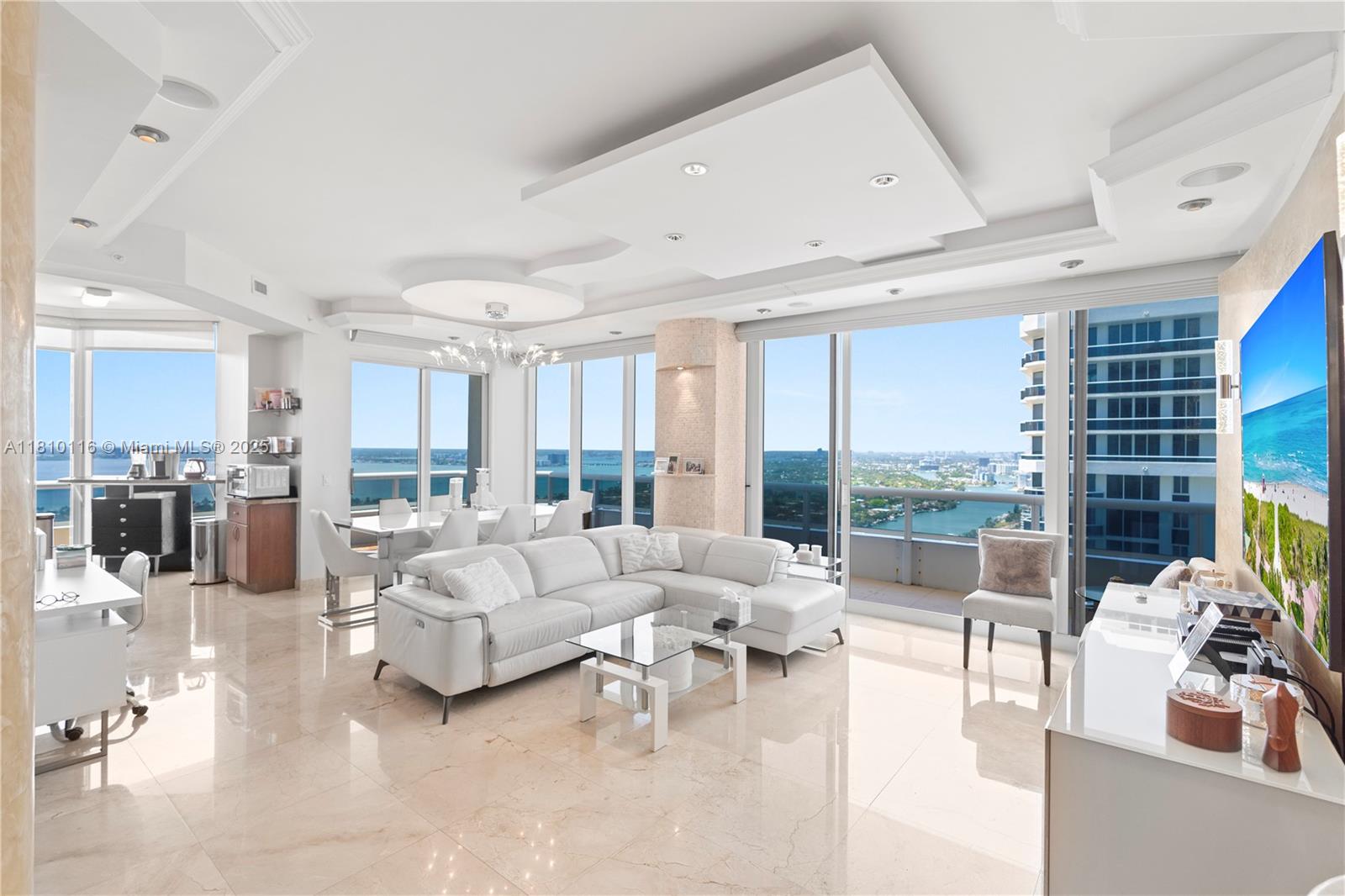 Miami Beach, Florida, 33140, United States, 2 Bedrooms Bedrooms, ,2 BathroomsBathrooms,Residential,For Sale,1838386