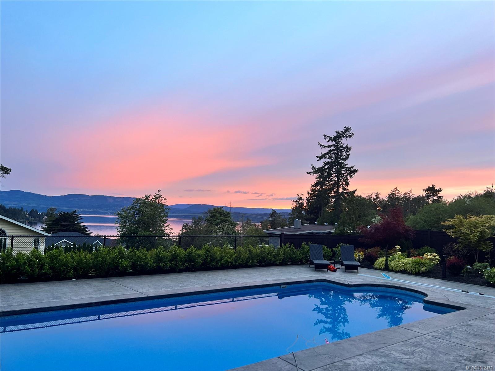 NORTH SAANICH, British Columbia, V8L 5M1, CA, 3 Bedrooms Bedrooms, ,Residential,For Sale,1948339