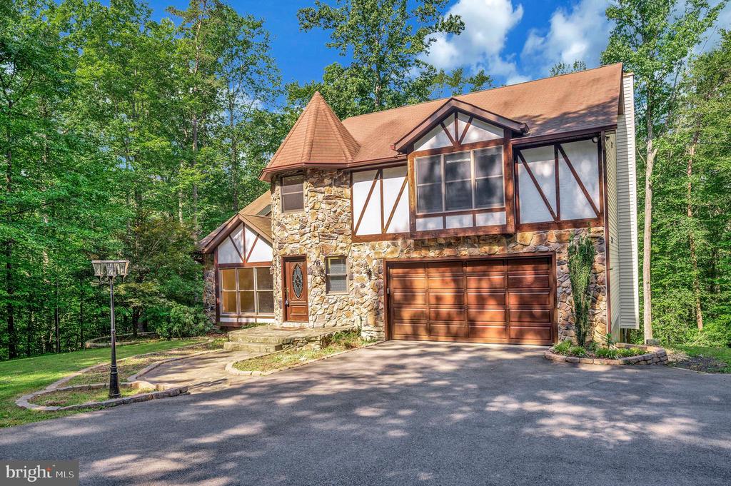 Woodbridge, Virginia, 22192, United States, 3 Bedrooms Bedrooms, ,3 BathroomsBathrooms,Residential,For Sale,1921378
