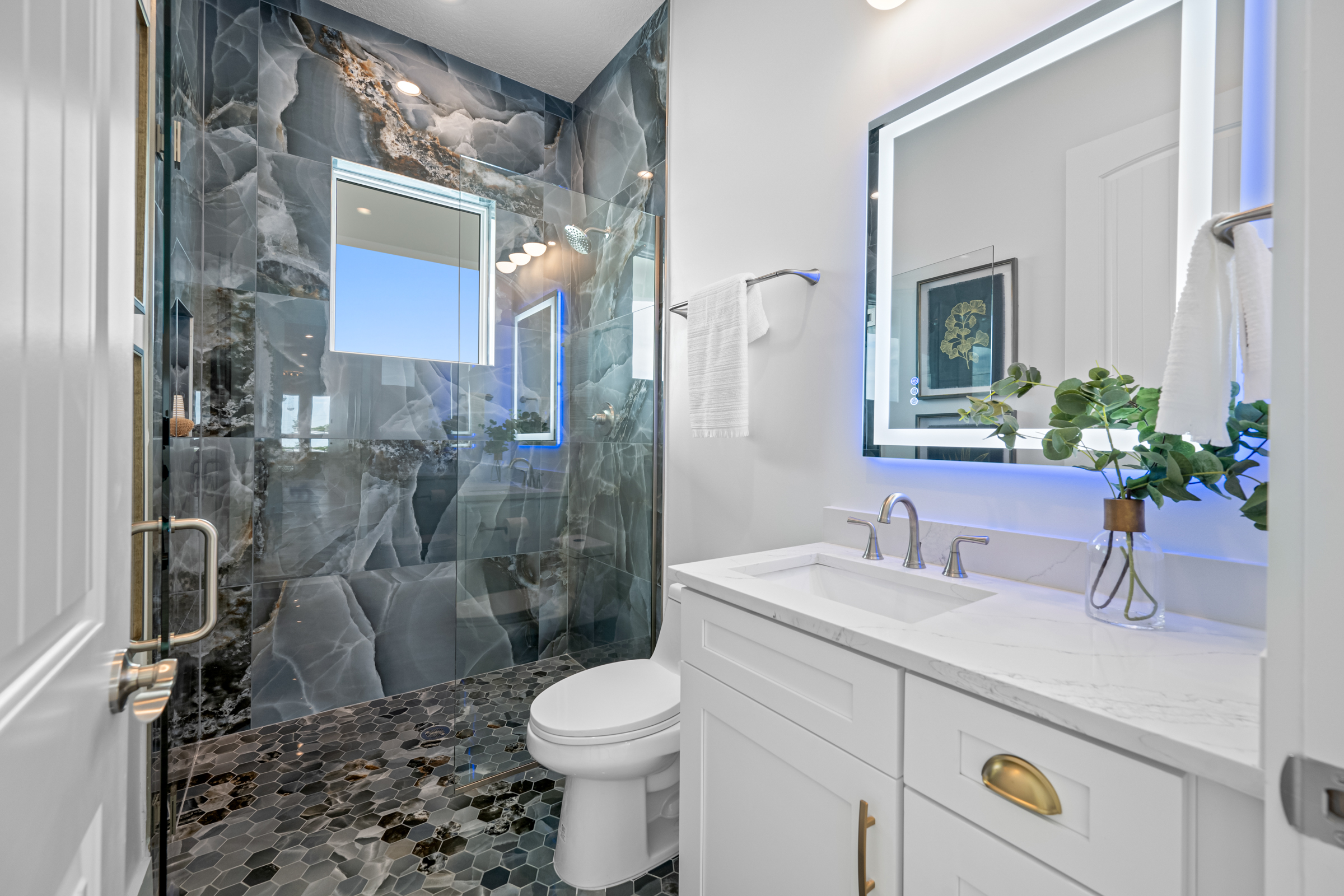 Madeira Beach, Florida, 33708, United States, 6 Bedrooms Bedrooms, ,6 BathroomsBathrooms,Residential,For Sale,1988521