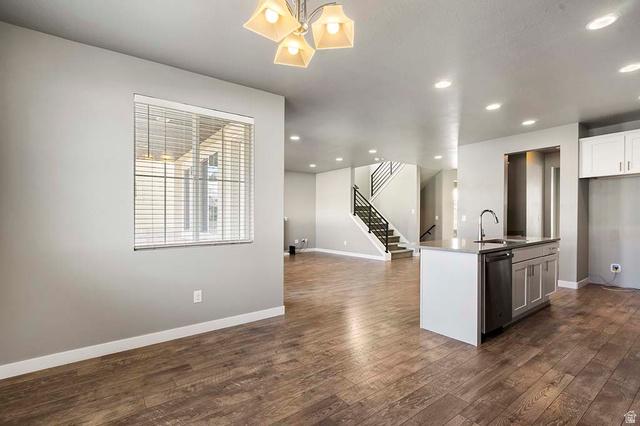 Lehi, Utah, 84048, United States, 4 Bedrooms Bedrooms, ,3 BathroomsBathrooms,Residential,For Sale,2012863