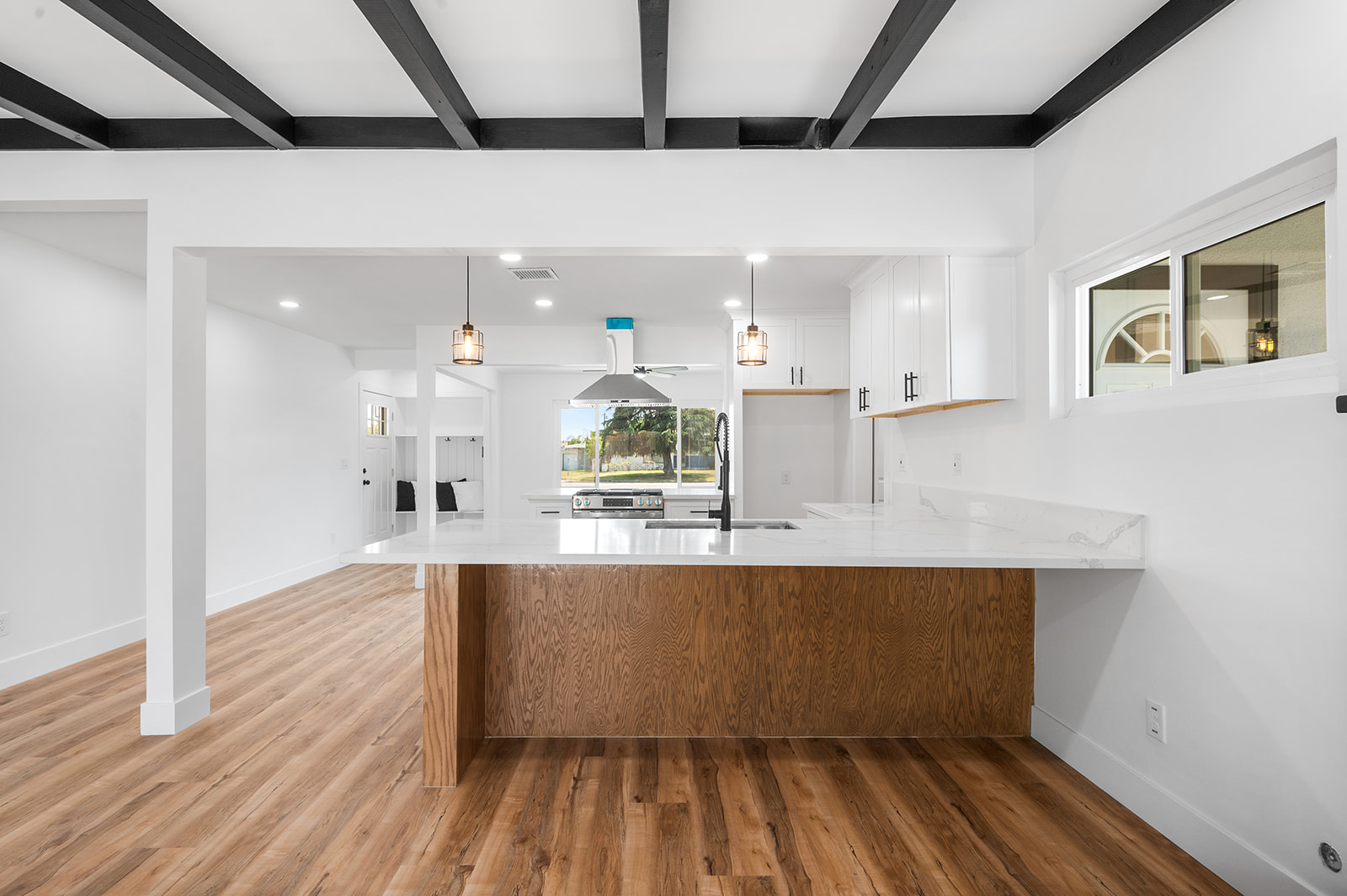 Rialto, California, 92376, United States, 4 Bedrooms Bedrooms, ,2 BathroomsBathrooms,Residential,For Sale,1878686