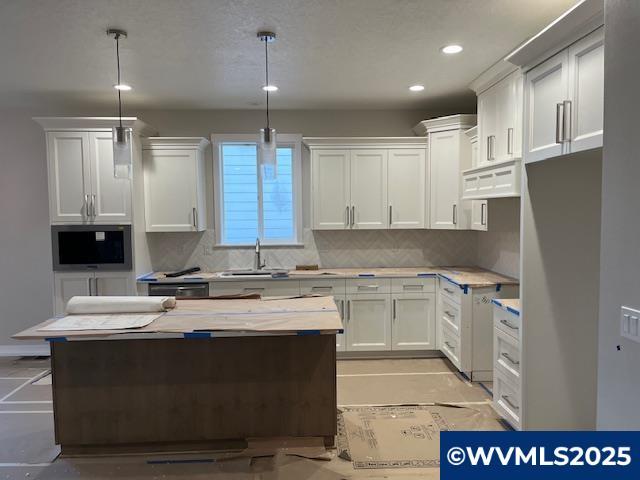 Salem, Oregon, 97306, United States, 3 Bedrooms Bedrooms, ,2 BathroomsBathrooms,Residential,For Sale,1994712