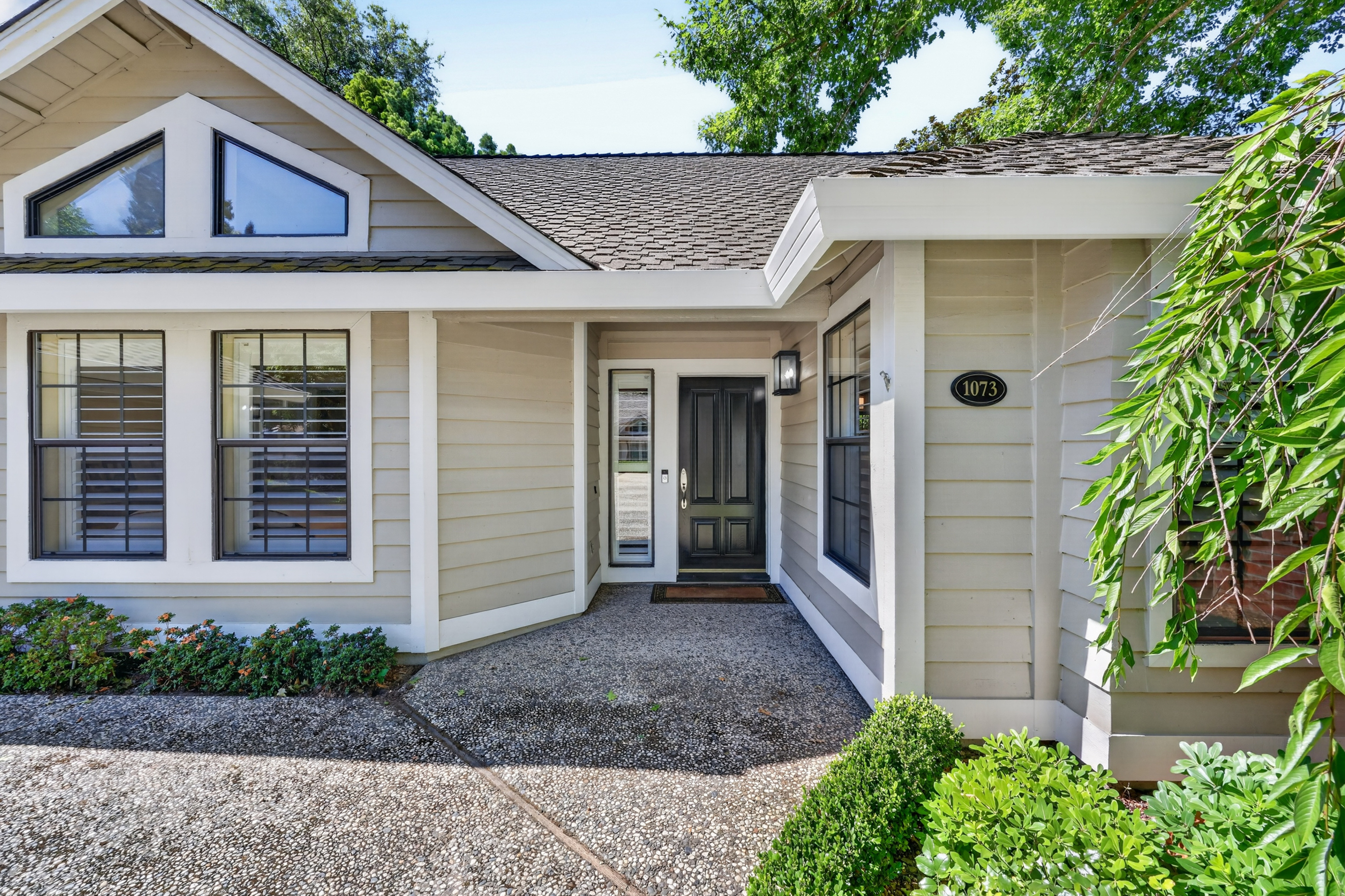  1073 Harrington Way, Carmichael, CA 95608 - 物件實景