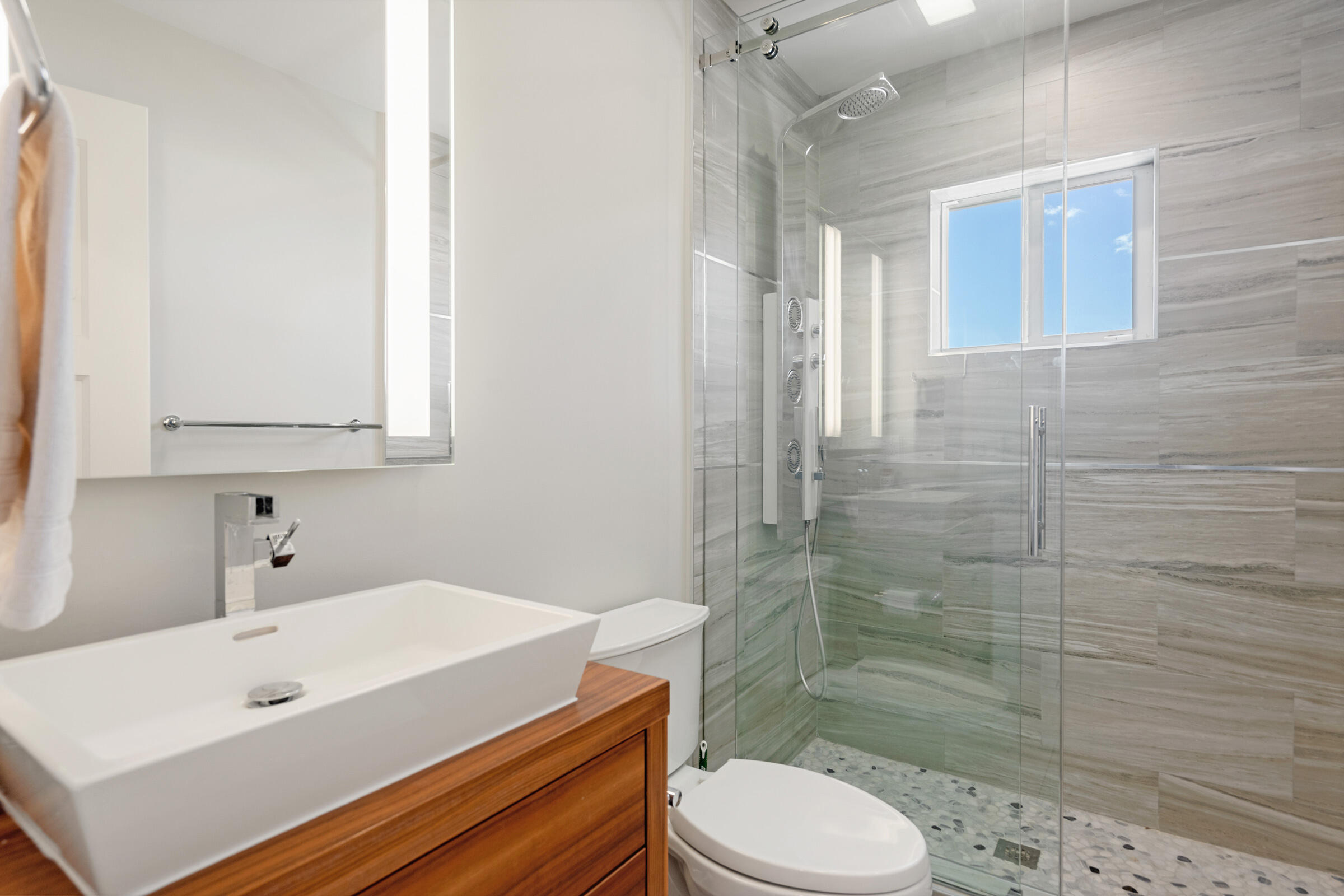 30 Ocean Front Drive, KEY LARGO, Florida, 33037, United States, 4 Bedrooms Bedrooms, ,4 BathroomsBathrooms,Residential,For Sale,30 Ocean Front Drive,1675367