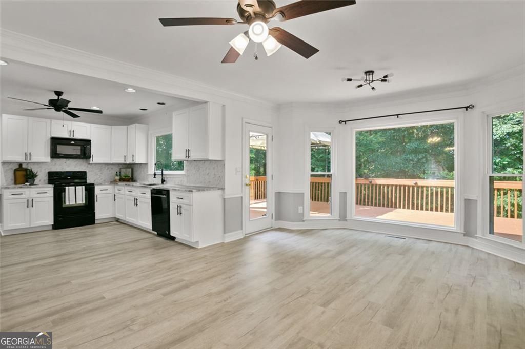 Acworth, Georgia, 30101, United States, 5 Bedrooms Bedrooms, ,4 BathroomsBathrooms,Residential,For Sale,1959497