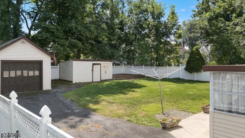 Garwood Boro, New Jersey, 07027, United States, 4 Bedrooms Bedrooms, ,2 BathroomsBathrooms,Residential,For Sale,1918141