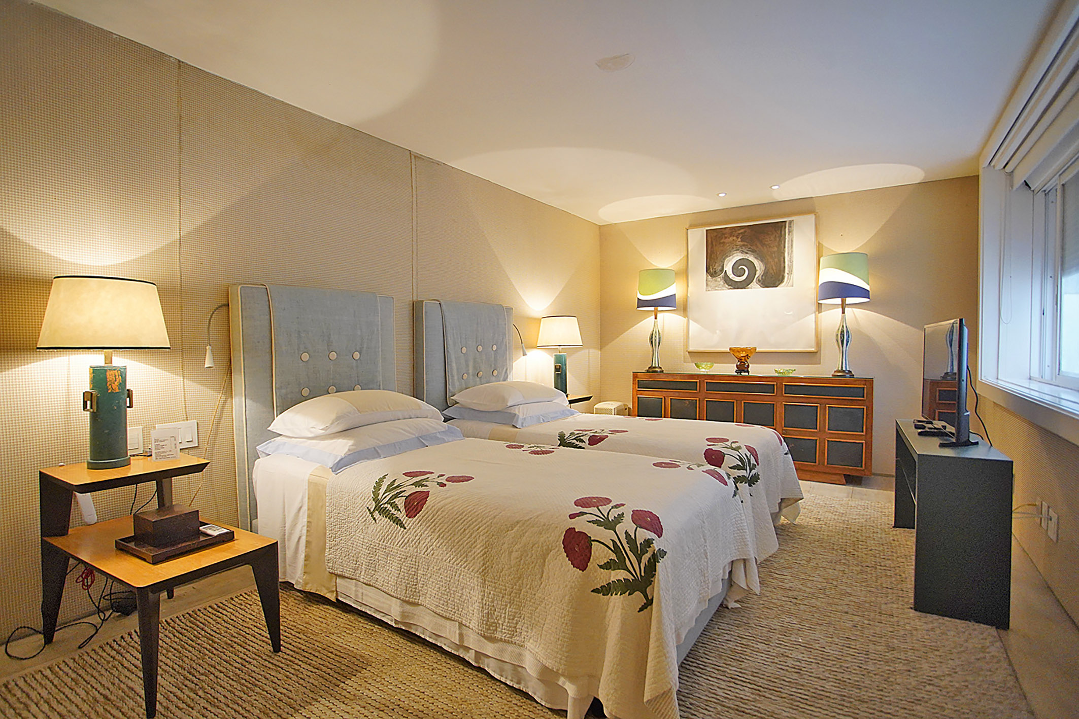  Oceanfront duplex penthouse with panoramic views and refined interiors - 物件實景
