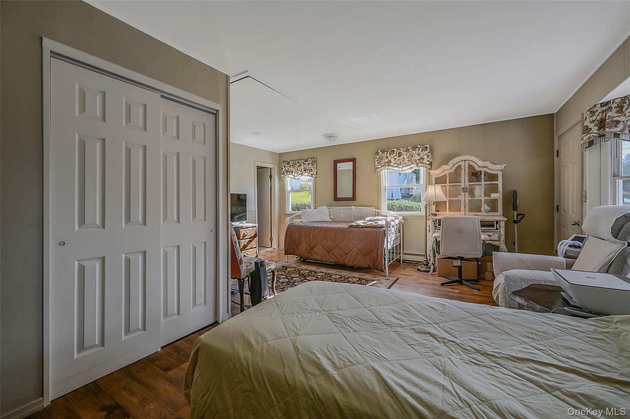 Selden, New York, 11784, United States, 3 Bedrooms Bedrooms, ,2 BathroomsBathrooms,Residential,For Sale,1988093