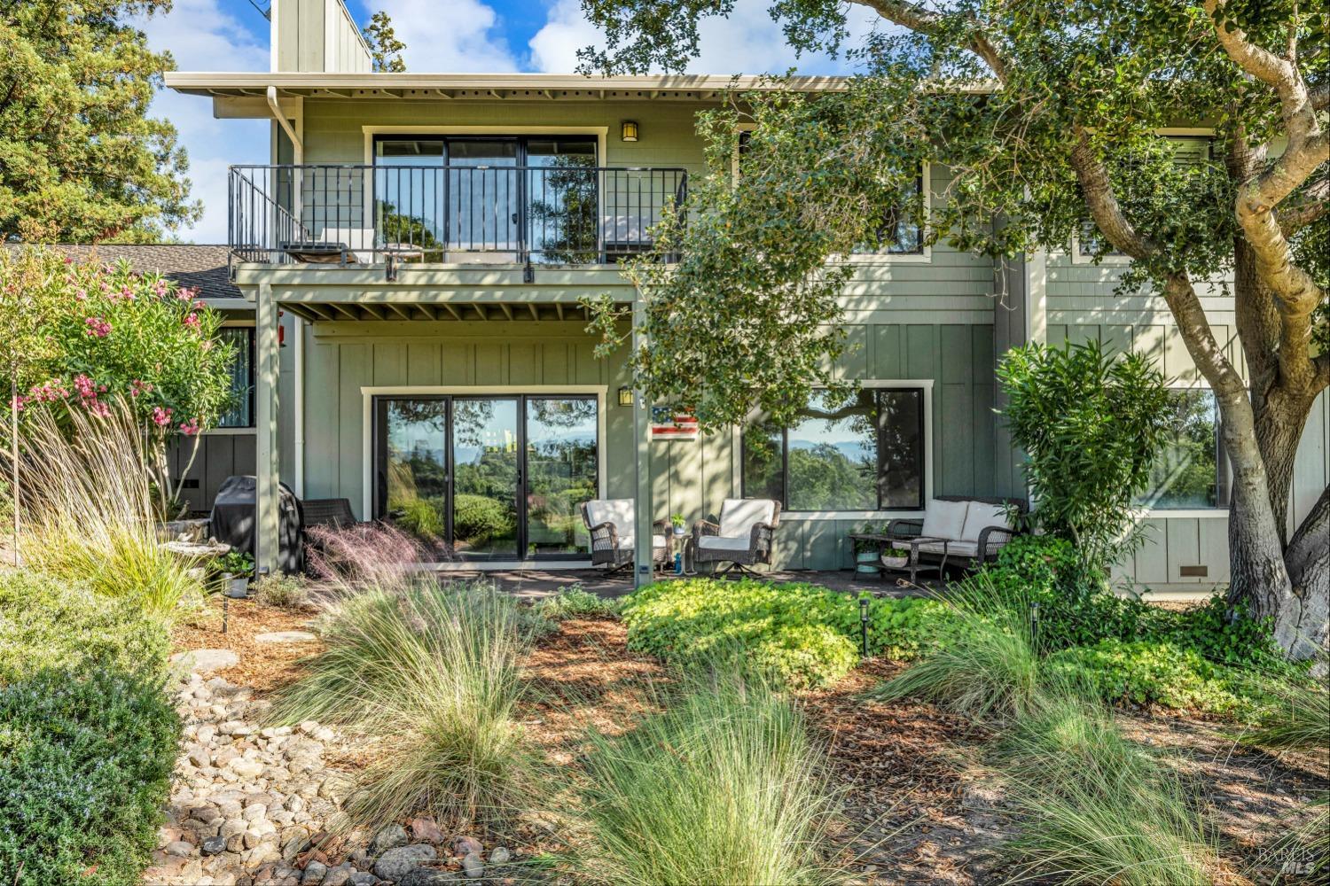 Napa, California, 94558, United States, 2 Bedrooms Bedrooms, ,2 BathroomsBathrooms,Residential,For Sale,1849906