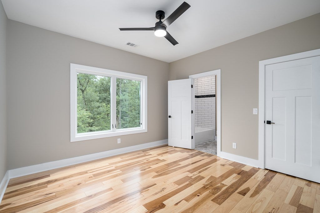 Ellijay, Georgia, 30540, United States, 4 Bedrooms Bedrooms, ,5 BathroomsBathrooms,Residential,For Sale,1858982