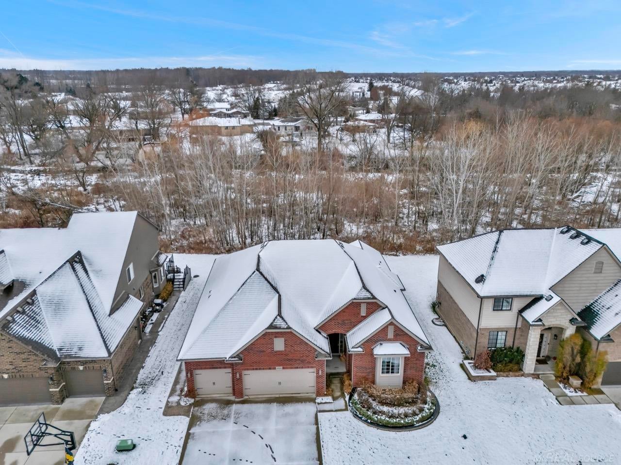 Macomb, Michigan, 48042, United States, 3 Bedrooms Bedrooms, ,3 BathroomsBathrooms,Residential,For Sale,2002873