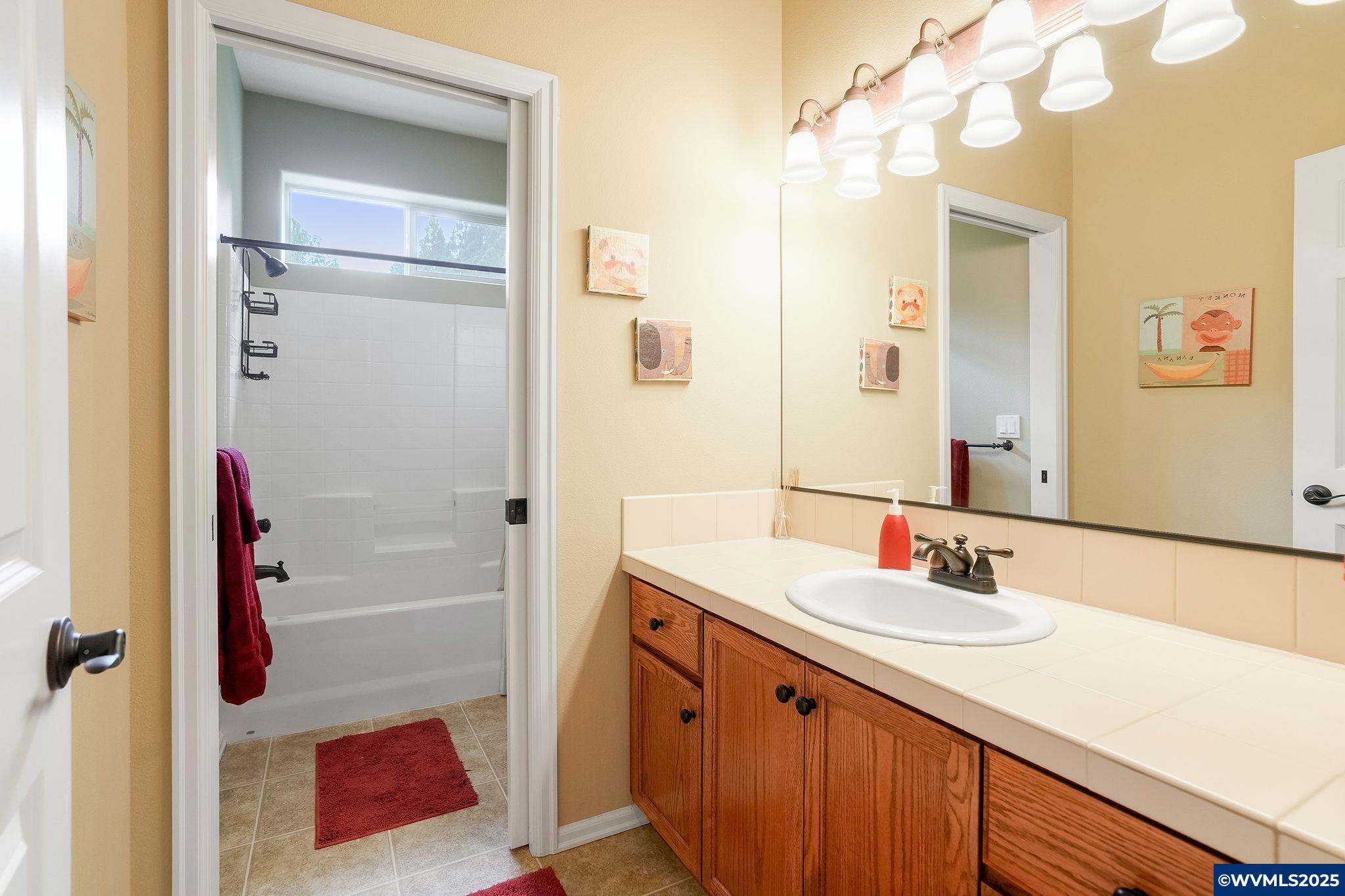 Albany, Oregon, 97321, United States, 4 Bedrooms Bedrooms, ,3 BathroomsBathrooms,Residential,For Sale,1961603