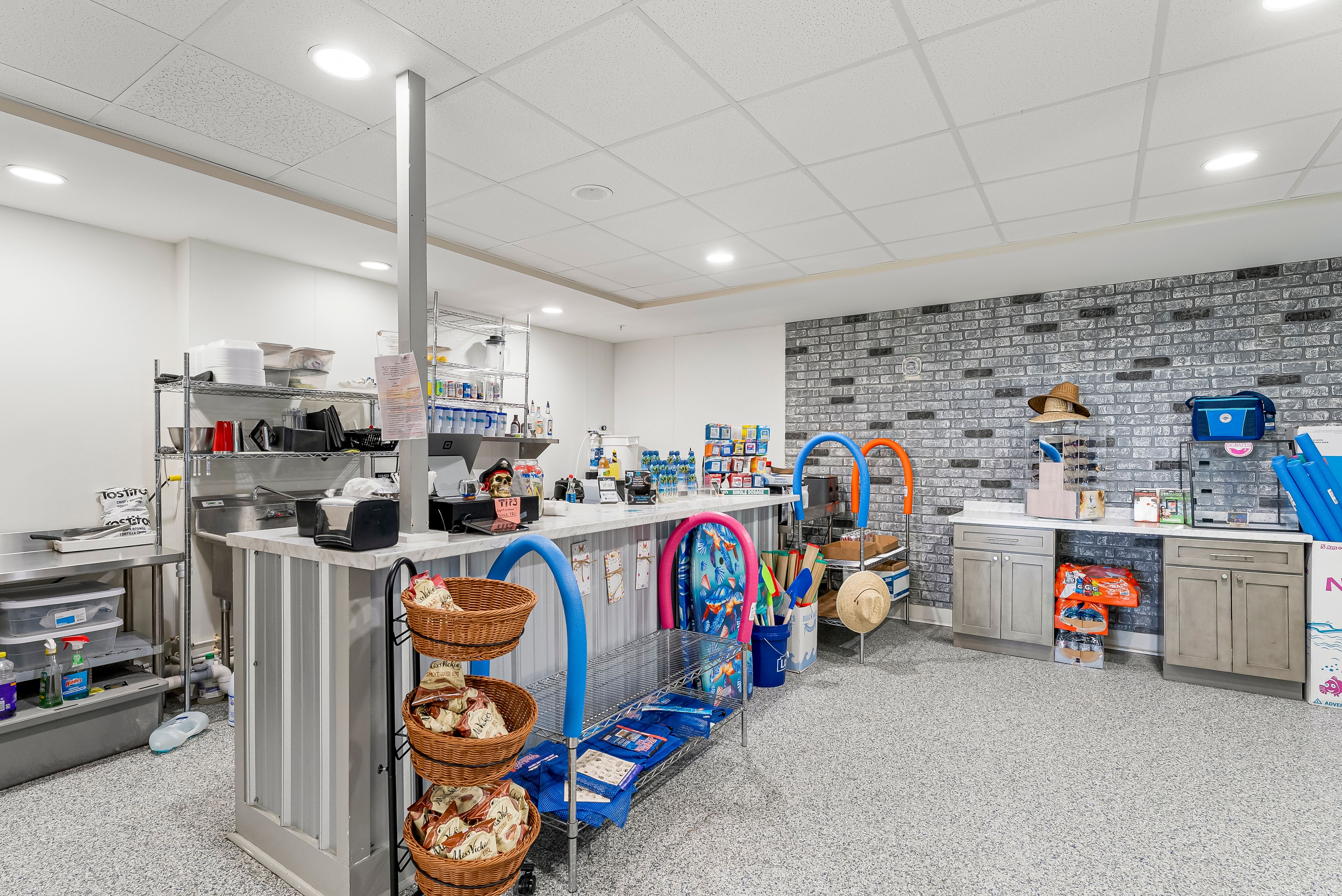  Fully-Furnished Gulf-Front Penthouse With Bunk Room In Prime Location - 物件實景