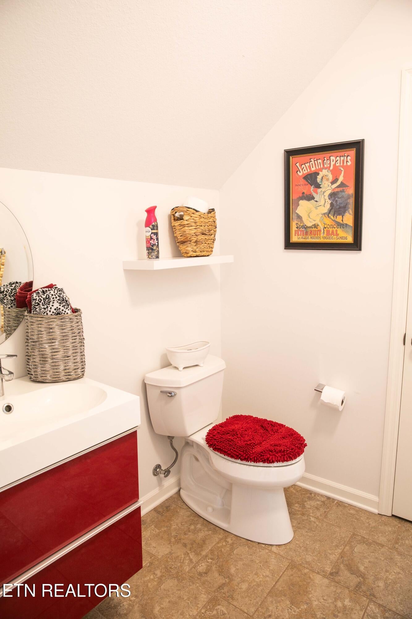 Tazewell, Tennessee, 37879, United States, 3 Bedrooms Bedrooms, ,3 BathroomsBathrooms,Residential,For Sale,1932479