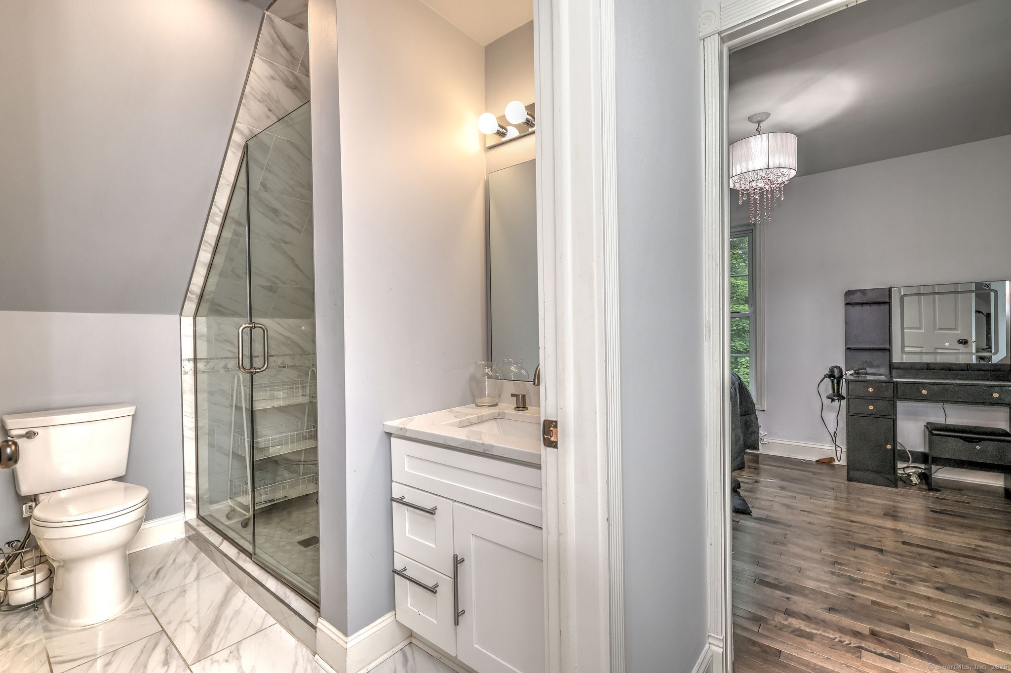 Newtown, Connecticut, 06470, United States, 5 Bedrooms Bedrooms, ,5 BathroomsBathrooms,Residential,For Sale,1907241