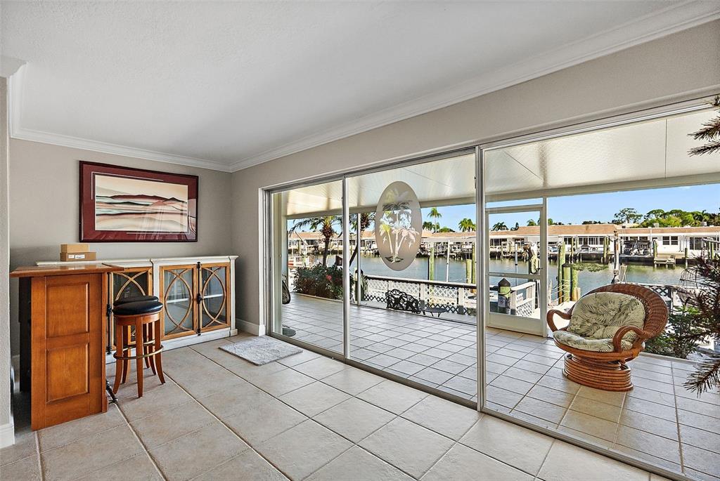 St Petersburg, Florida, 33708, United States, 2 Bedrooms Bedrooms, ,2 BathroomsBathrooms,Residential,For Sale,1963095