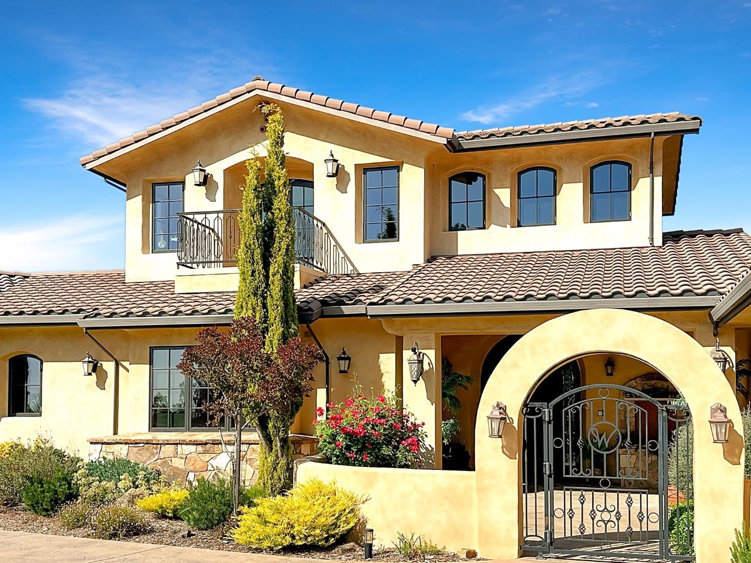 Grass Valley, California, 95949, United States, 4 Bedrooms Bedrooms, ,5 BathroomsBathrooms,Residential,For Sale,1974160