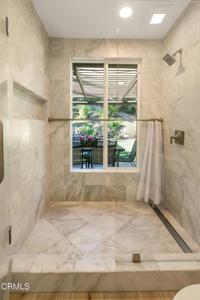 Thousand Oaks, California, 91362, United States, 4 Bedrooms Bedrooms, ,2 BathroomsBathrooms,Residential,For Sale,1988089