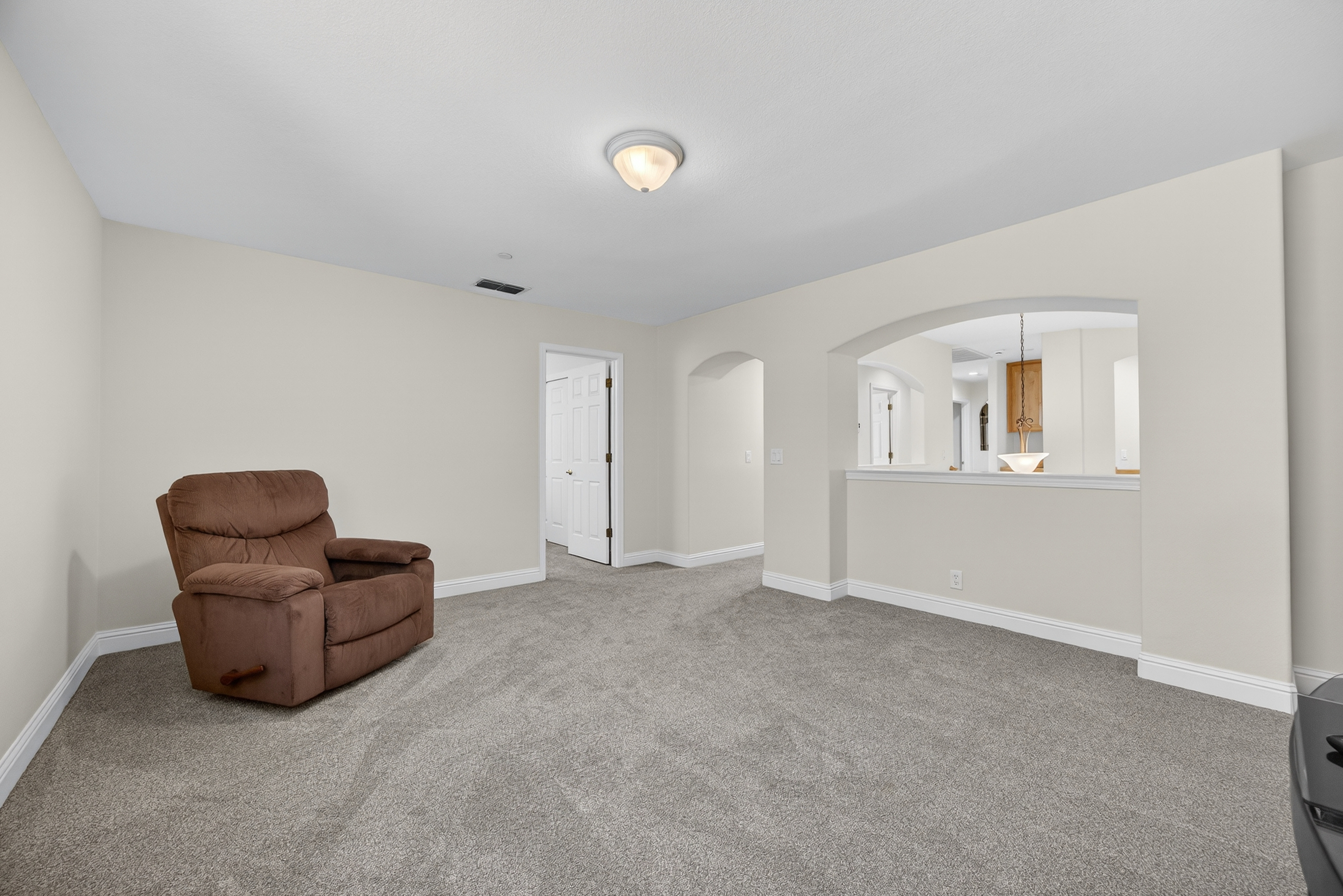  5500 Tierra Gardens Lane, Carmichael, CA 95608 - 物件實景