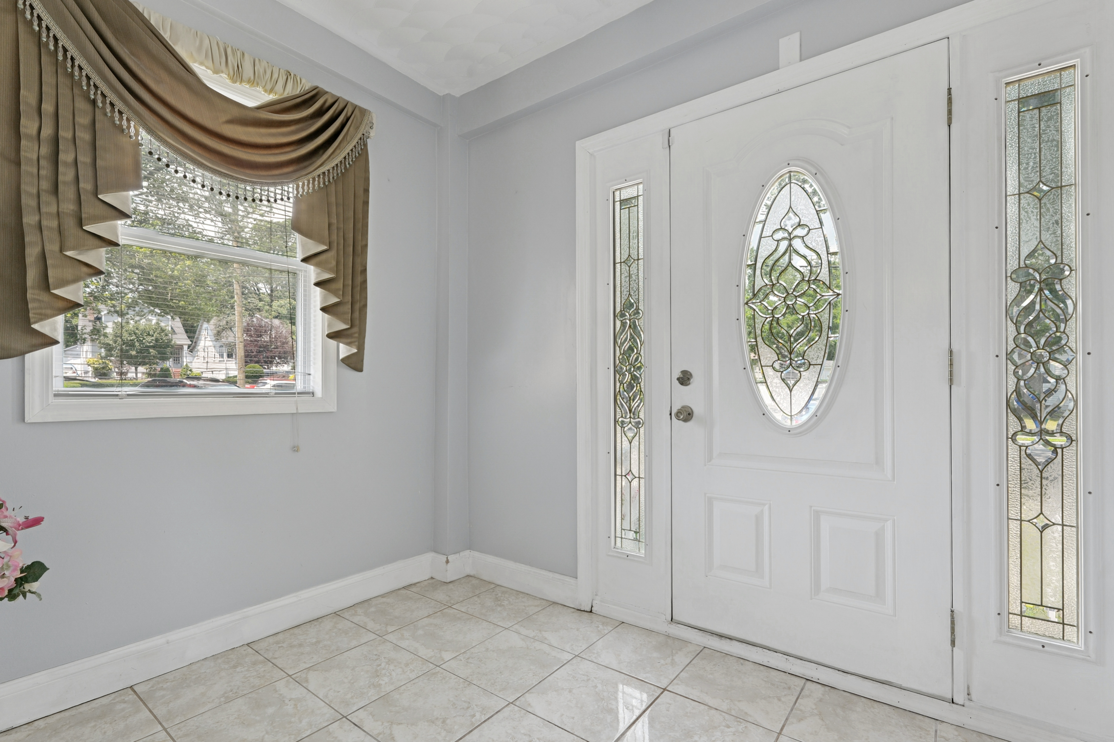 Maplewood, New Jersey, 07040, United States, 4 Bedrooms Bedrooms, ,5 BathroomsBathrooms,Residential,For Sale,1976450