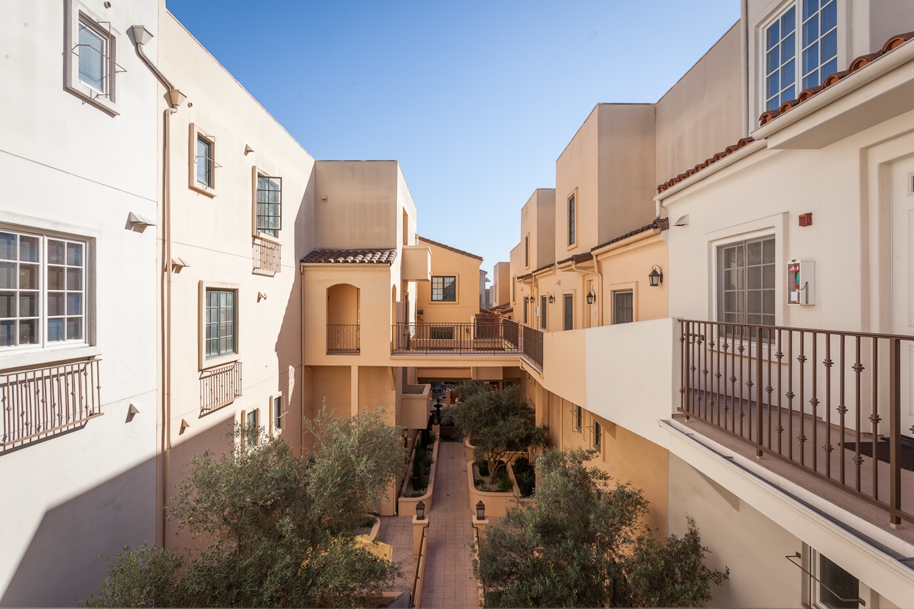  851 North San Vicente Boulevard, 308 - 物件實景