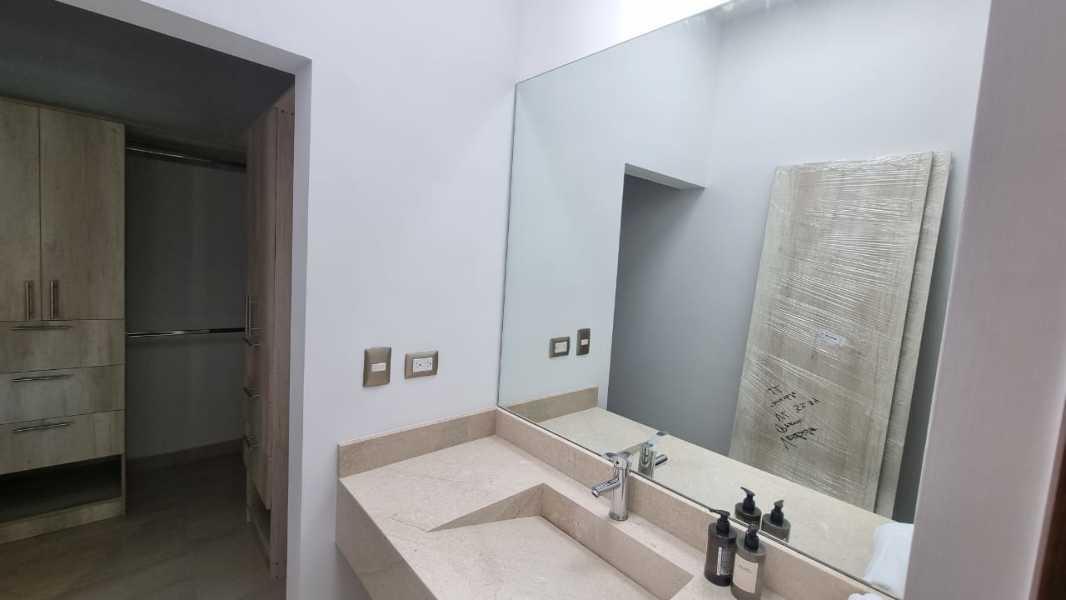 LA RIOJA RESIDENCIAL, Torreón, Coahuila de Zaragoza, 27018, Mexico, 3 Bedrooms Bedrooms, ,2 BathroomsBathrooms,Residential,For Sale,LA RIOJA RESIDENCIAL,1234461