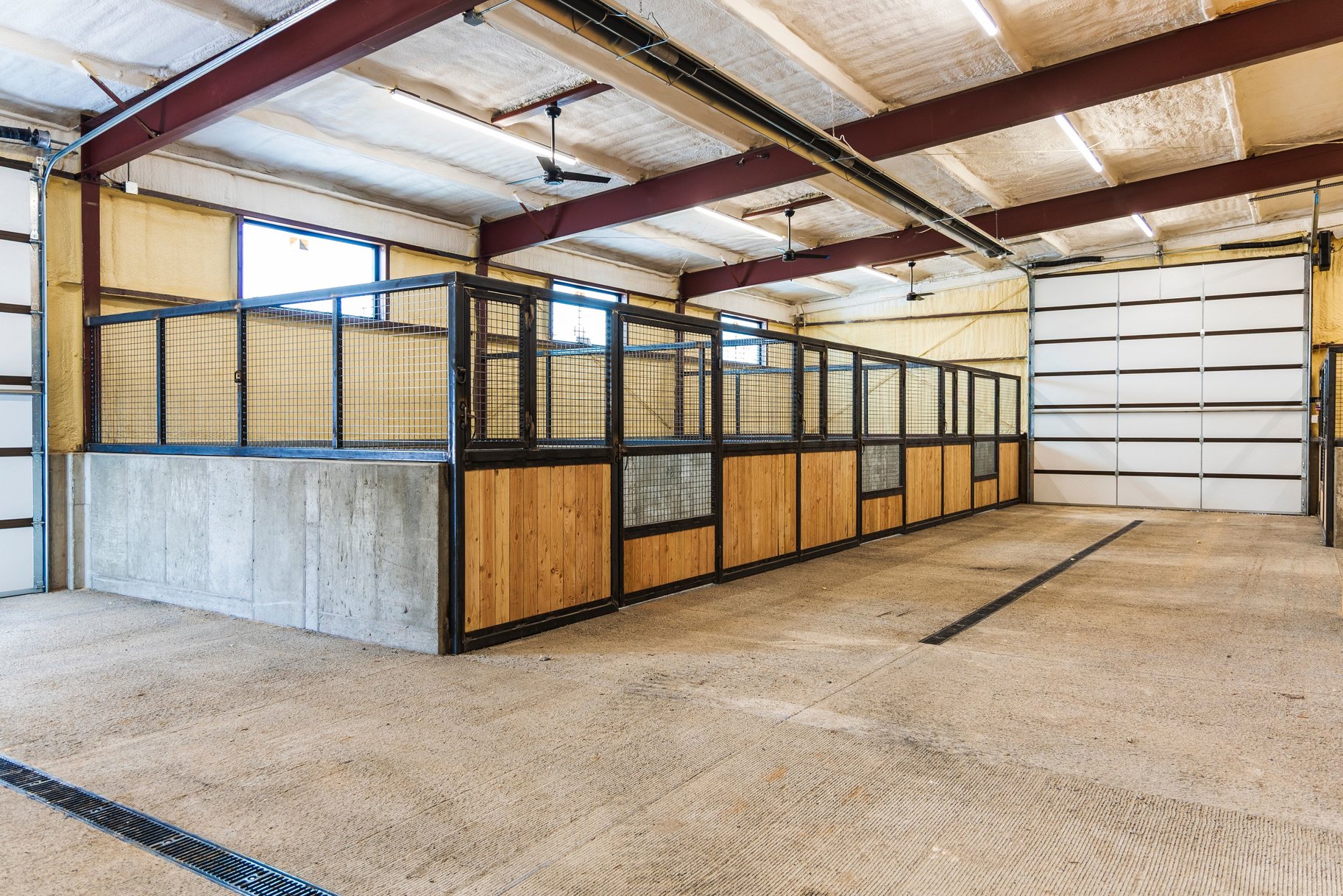  Refined Farmhouse Living with Professional Horse Facilities - 物件實景