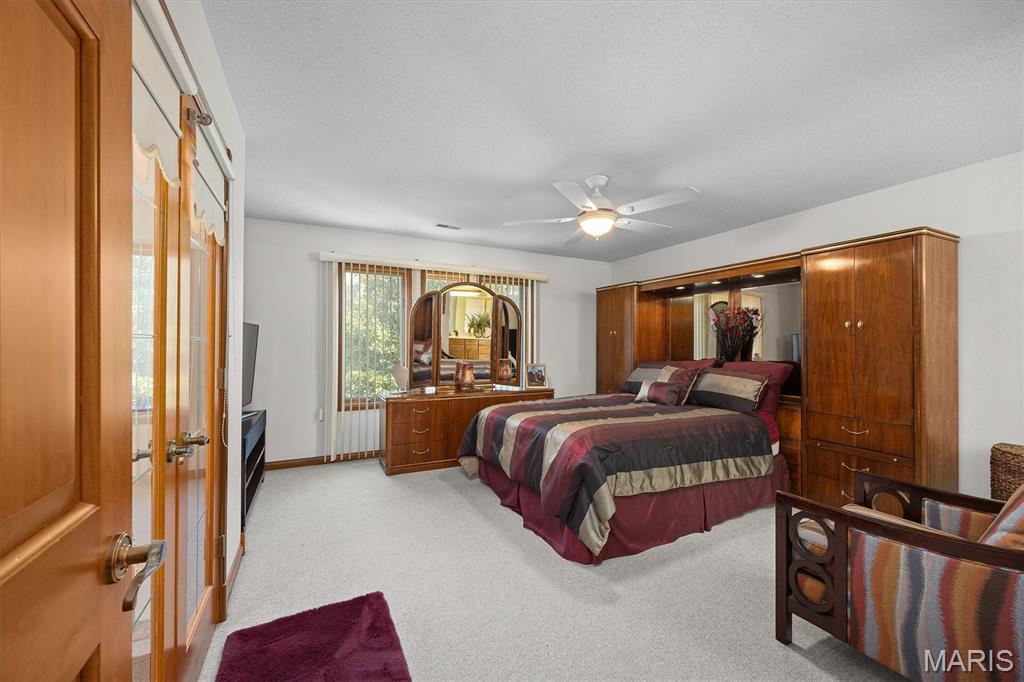 Shiloh, Illinois, 62221, United States, 5 Bedrooms Bedrooms, ,6 BathroomsBathrooms,Residential,For Sale,1890091