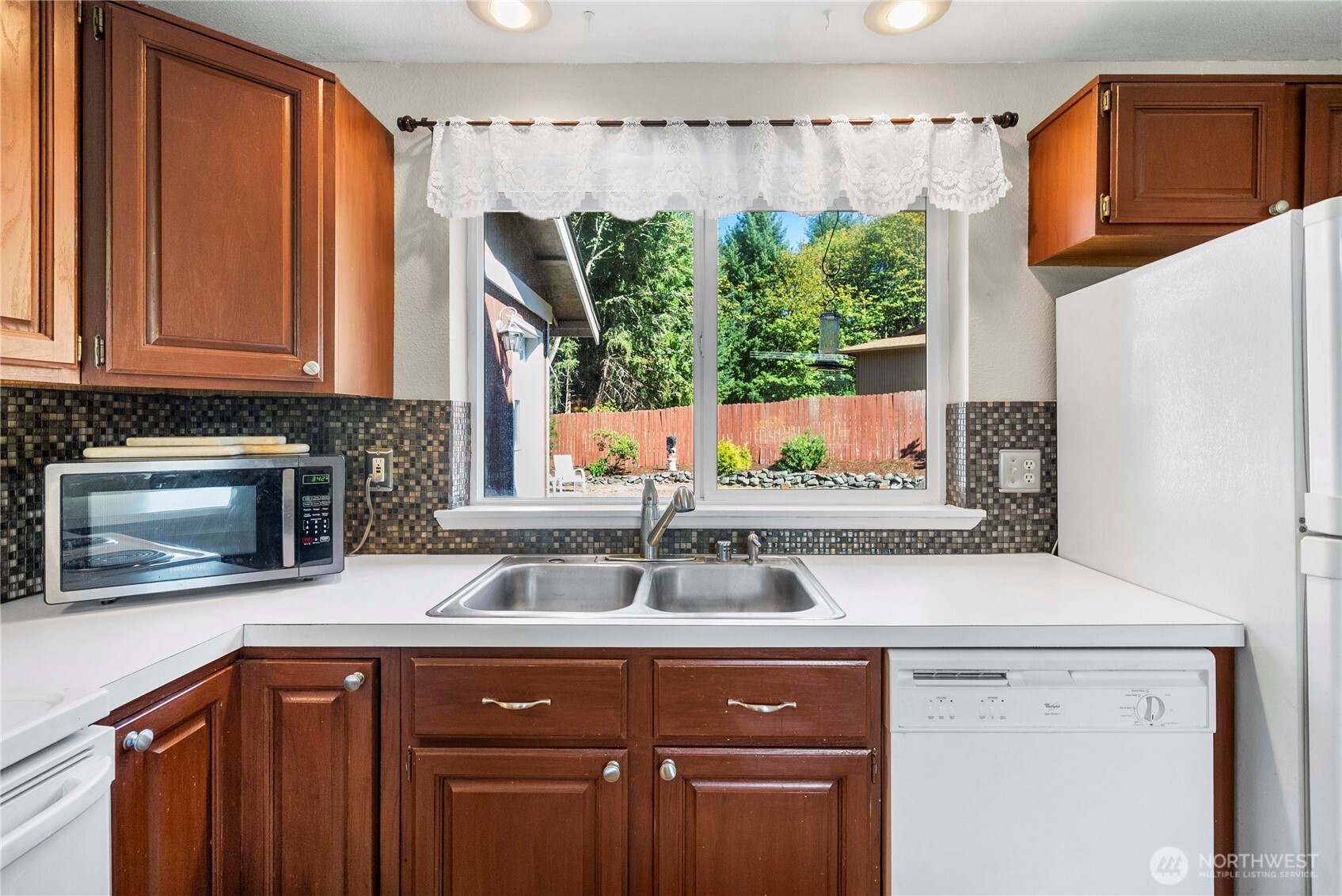 Puyallup, Washington, 98374, United States, 4 Bedrooms Bedrooms, ,2 BathroomsBathrooms,Residential,For Sale,1987950