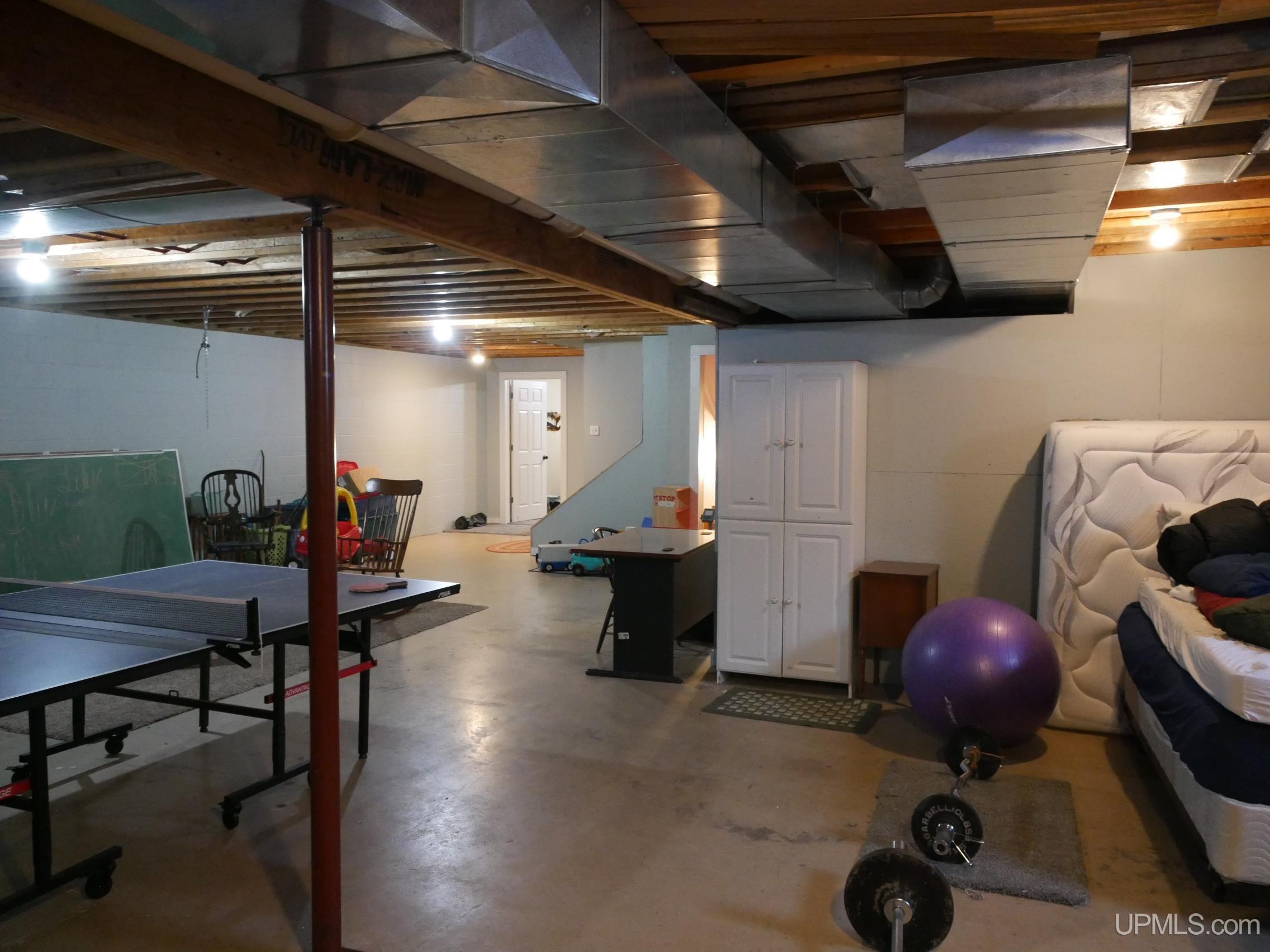 Houghton, Michigan, 49931, United States, 4 Bedrooms Bedrooms, ,3 BathroomsBathrooms,Residential,For Sale,1924380