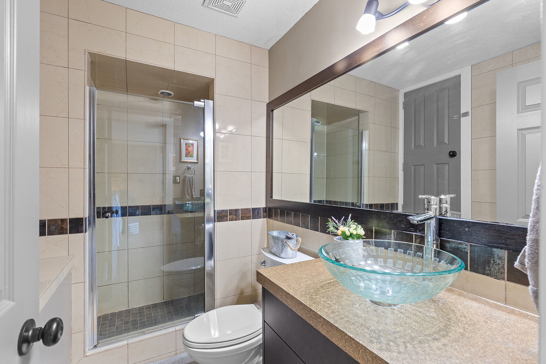  Timeless Design with a Pool - 物件實景