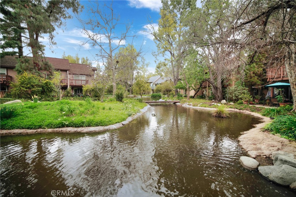 Canoga Park, California, 91303, United States, 2 Bedrooms Bedrooms, ,1 BathroomBathrooms,Residential,For Sale,1934510