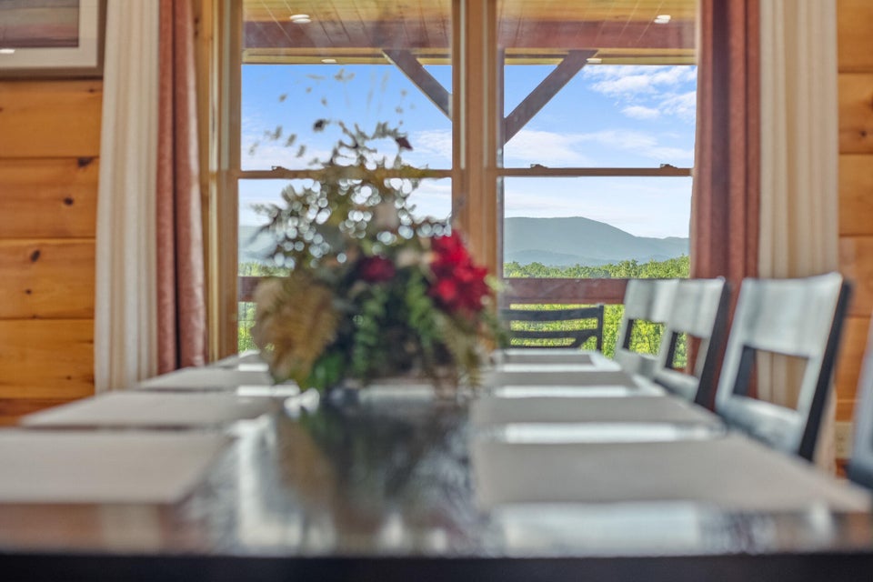 Sevierville, Tennessee, 37876, United States, 4 Bedrooms Bedrooms, ,6 BathroomsBathrooms,Residential,For Sale,1976346