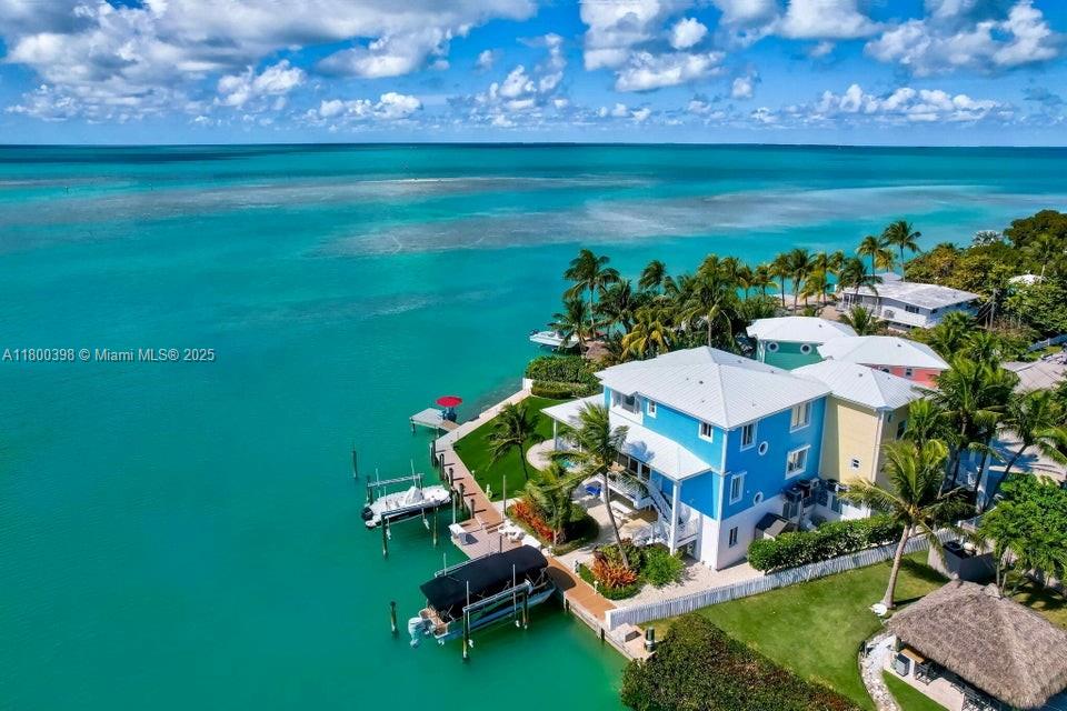 Islamorada, Florida, 33036, United States, 8 Bedrooms Bedrooms, ,10 BathroomsBathrooms,Residential,For Sale,1807381