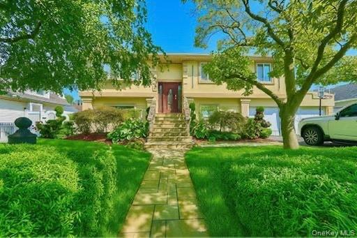 Walnut Rd, Inwood, NY 11096