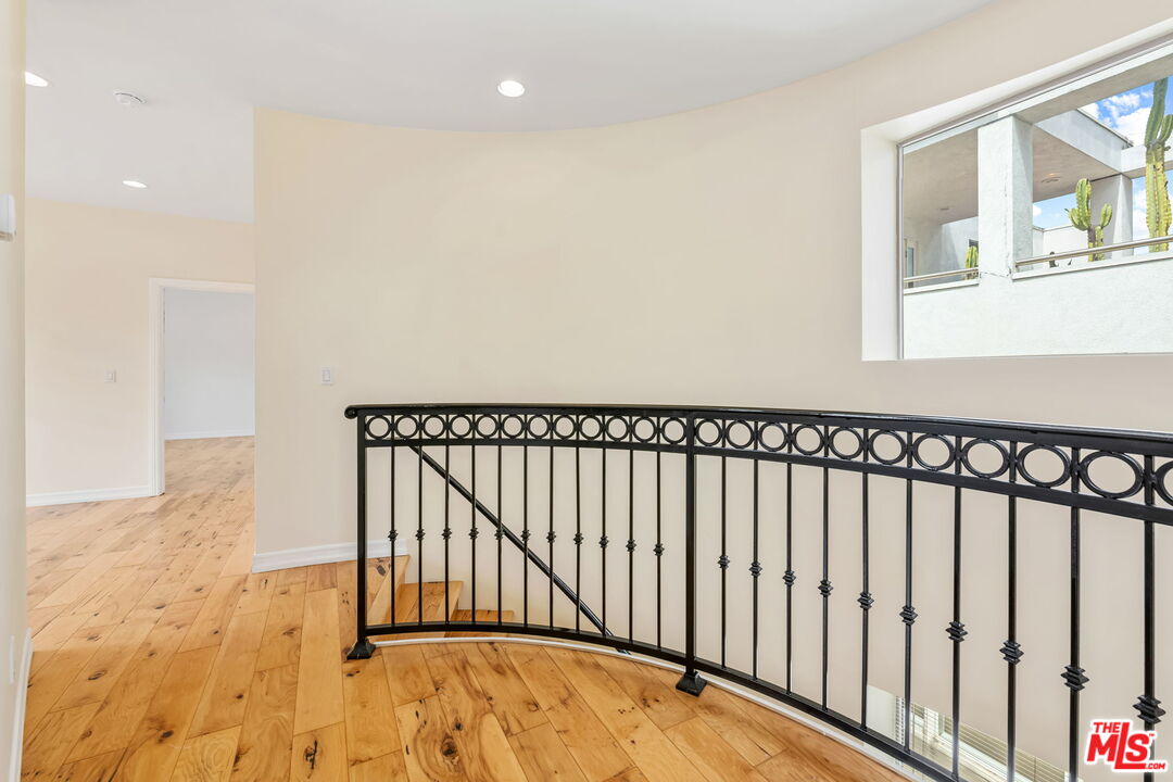 Los Angeles, California, 90025, United States, 6 Bedrooms Bedrooms, ,Residential,For Sale,1932013