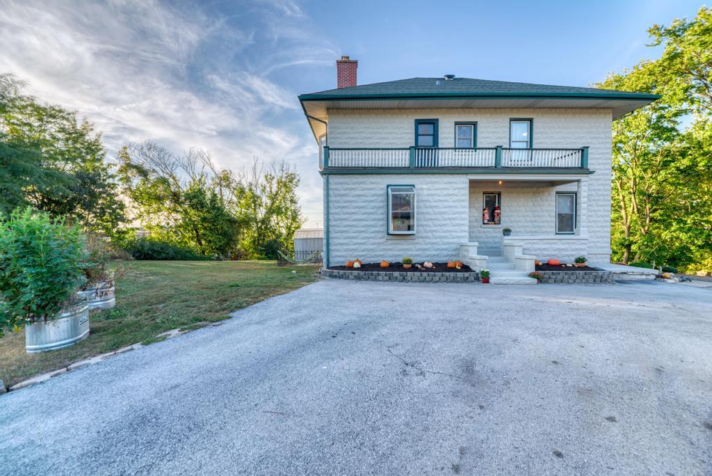 Willow Springs, Illinois, 60480, United States, 6 Bedrooms Bedrooms, ,3 BathroomsBathrooms,Residential,For Sale,1961298