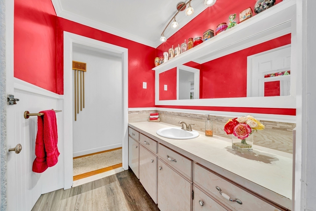 Malden, Massachusetts, 02148, United States, 3 Bedrooms Bedrooms, ,2 BathroomsBathrooms,Residential,For Sale,2005404