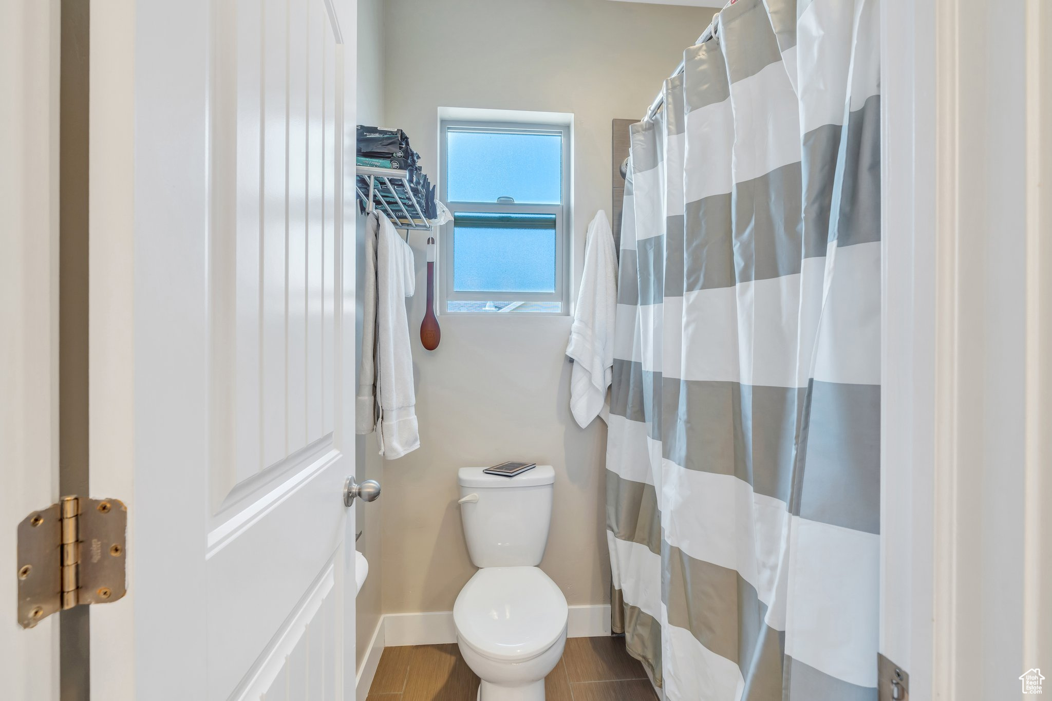 Springville, Utah, 84663, United States, 5 Bedrooms Bedrooms, ,5 BathroomsBathrooms,Residential,For Sale,1829365