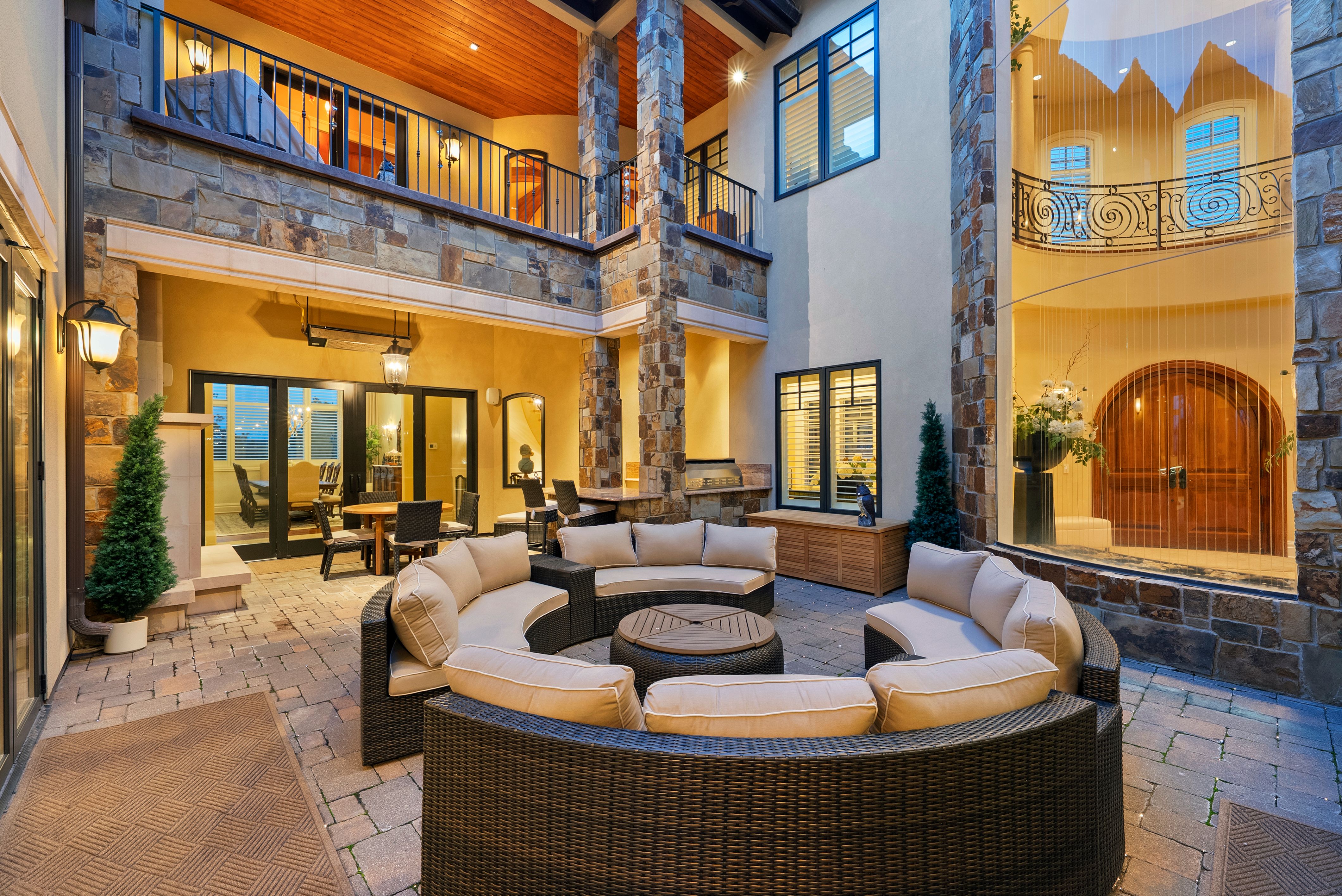  Extraordinary legacy estate on 2.59 private acres in Cathedral Pines - 物件實景