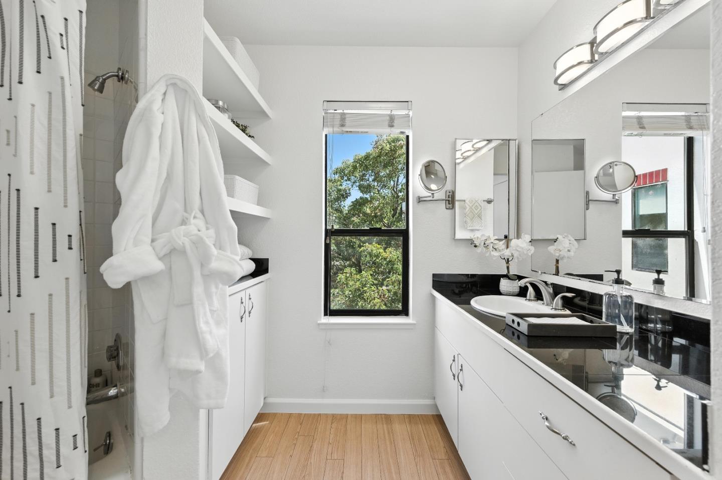Redwood Shores, California, 94065, United States, 2 Bedrooms Bedrooms, ,2 BathroomsBathrooms,Residential,For Sale,1939930