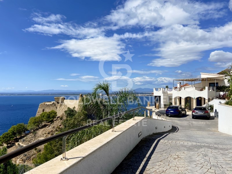 Roses, Catalonia, ES, 4 Bedrooms Bedrooms, ,4 BathroomsBathrooms,Residential,For Sale,1625135