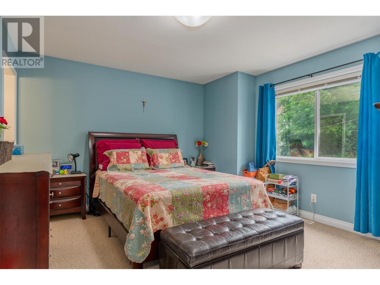 CASTLEGAR, British Columbia, V1N 1J7, CA, 3 Bedrooms Bedrooms, ,2 BathroomsBathrooms,Residential,For Sale,1913084