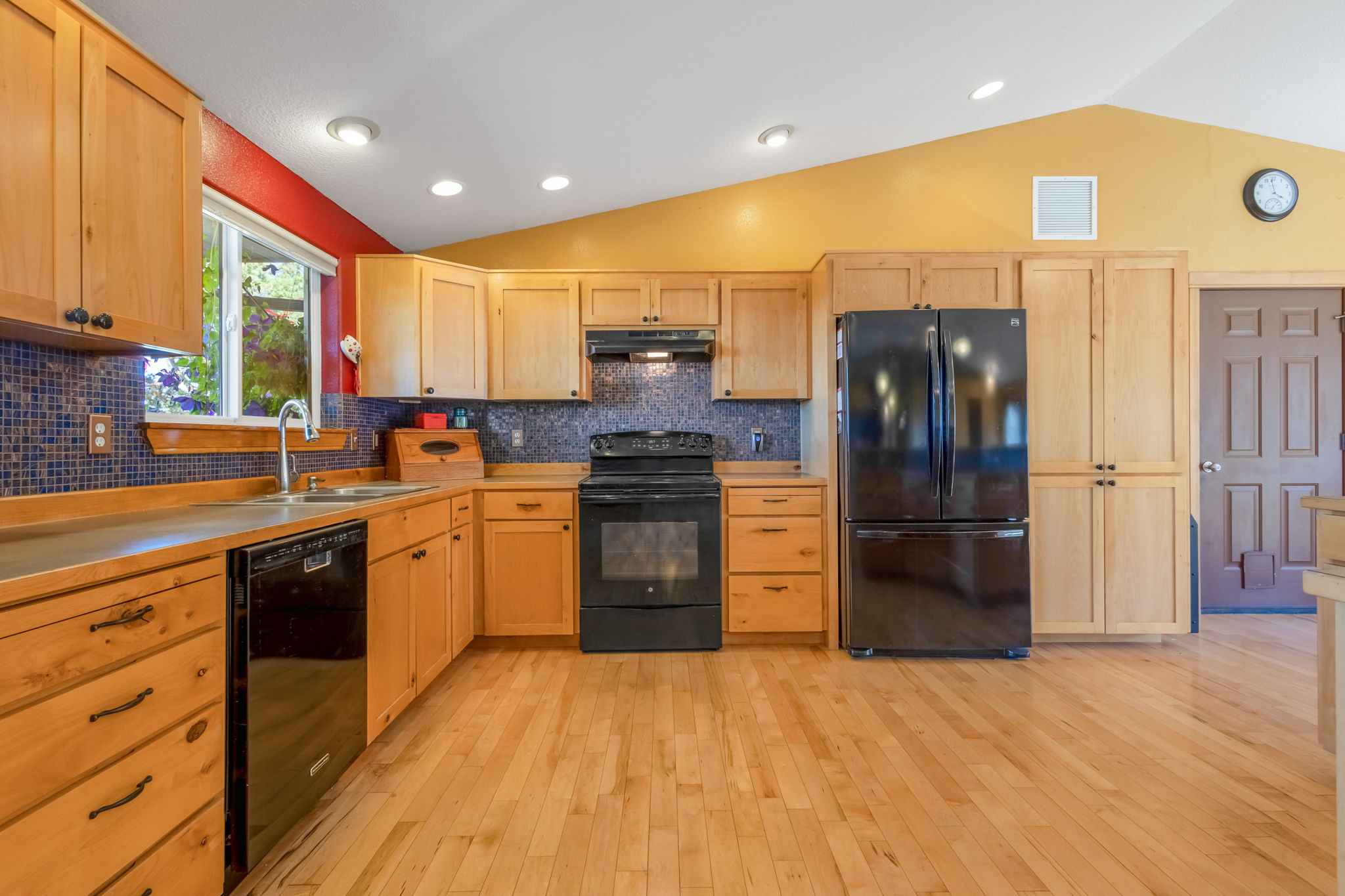 6997 SE Scenic Dr., Prineville, Oregon, 97754, United States, 4 Bedrooms Bedrooms, ,2 BathroomsBathrooms,Residential,For Sale,6997 SE Scenic Dr.,1573189